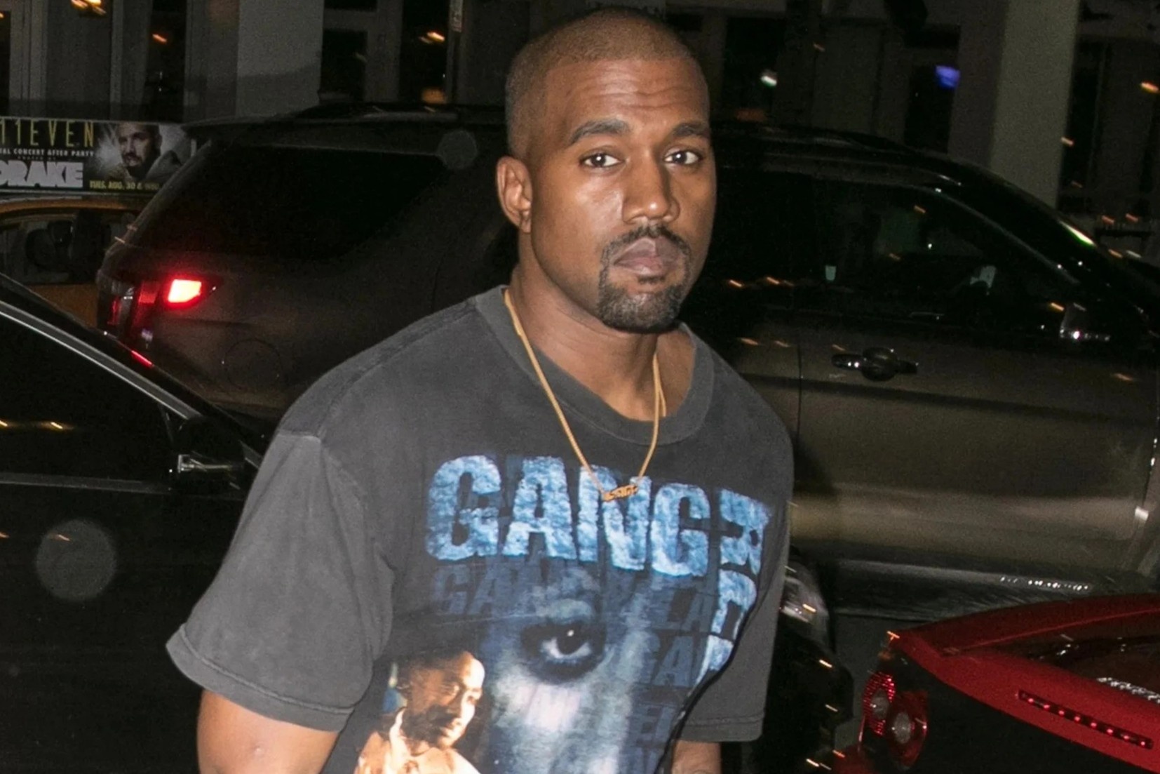 Tai sao gioi tre mua ao phong cu rach, bac mau hinh anh