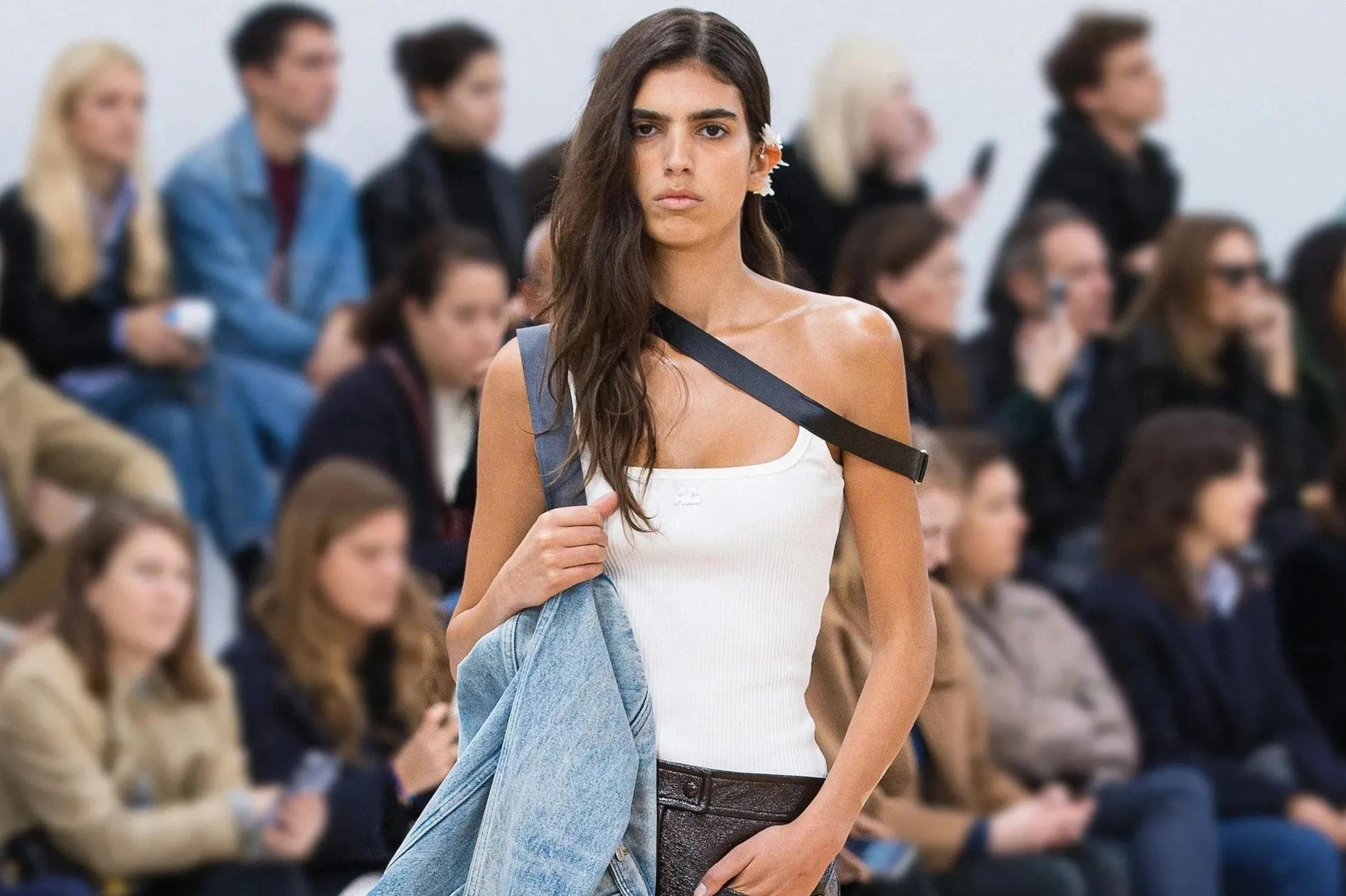 nguoi mau dat show anh 1