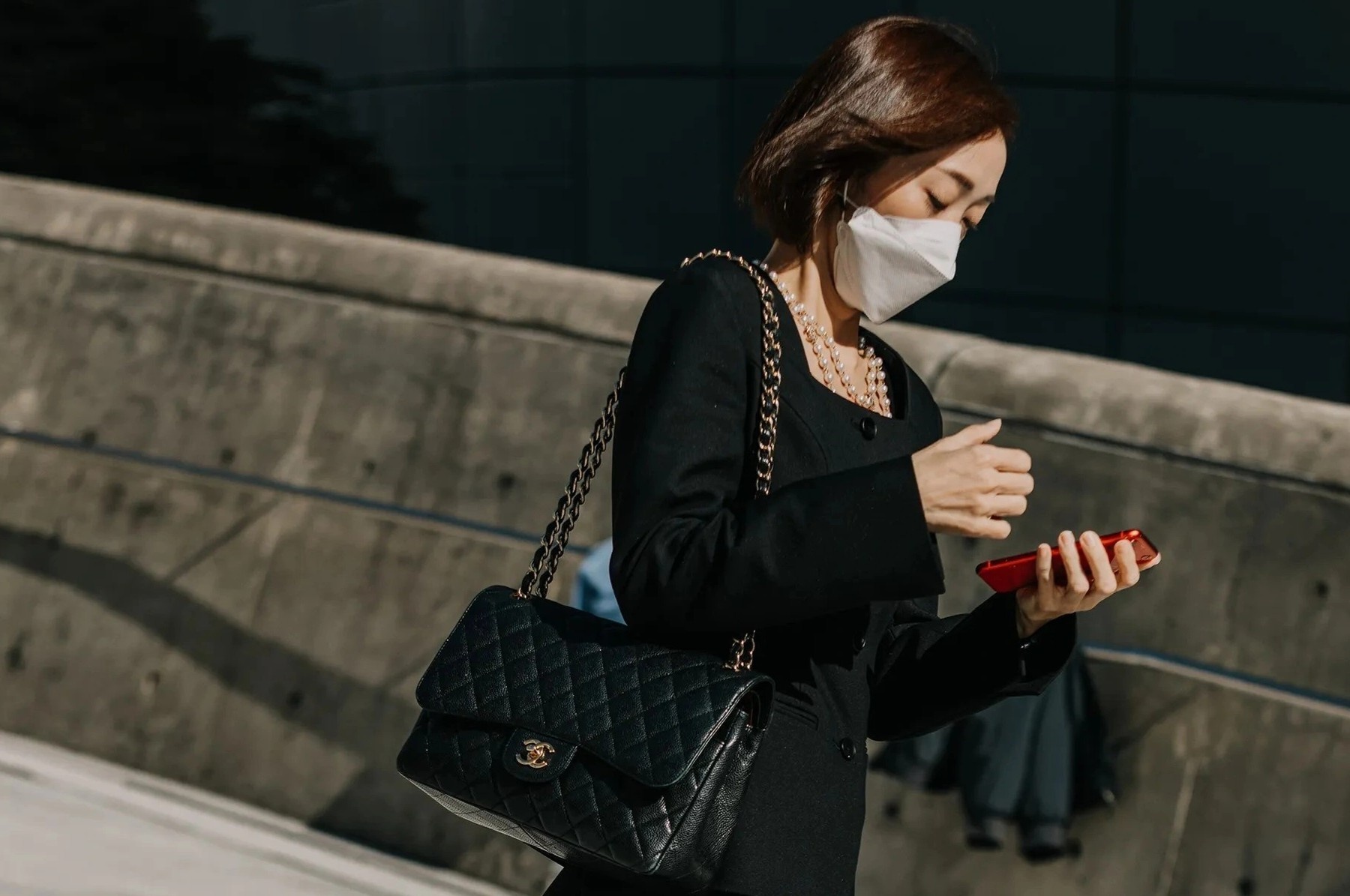 Gioi tre Han Quoc xach tui hieu nghin USD dao pho hinh anh