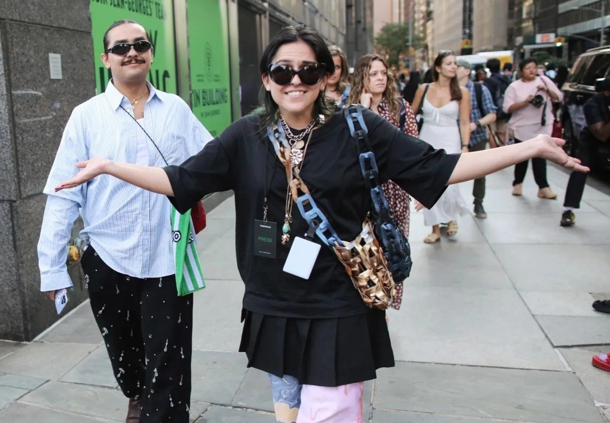 Mot mac vay long ngoai quan hinh anh