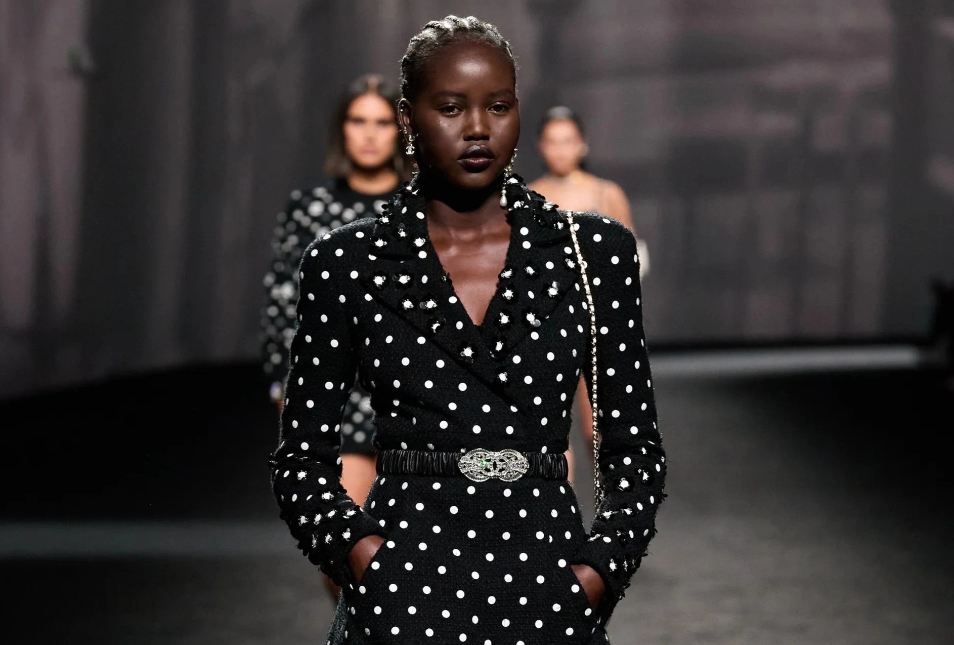 trang phuc mot anh 10