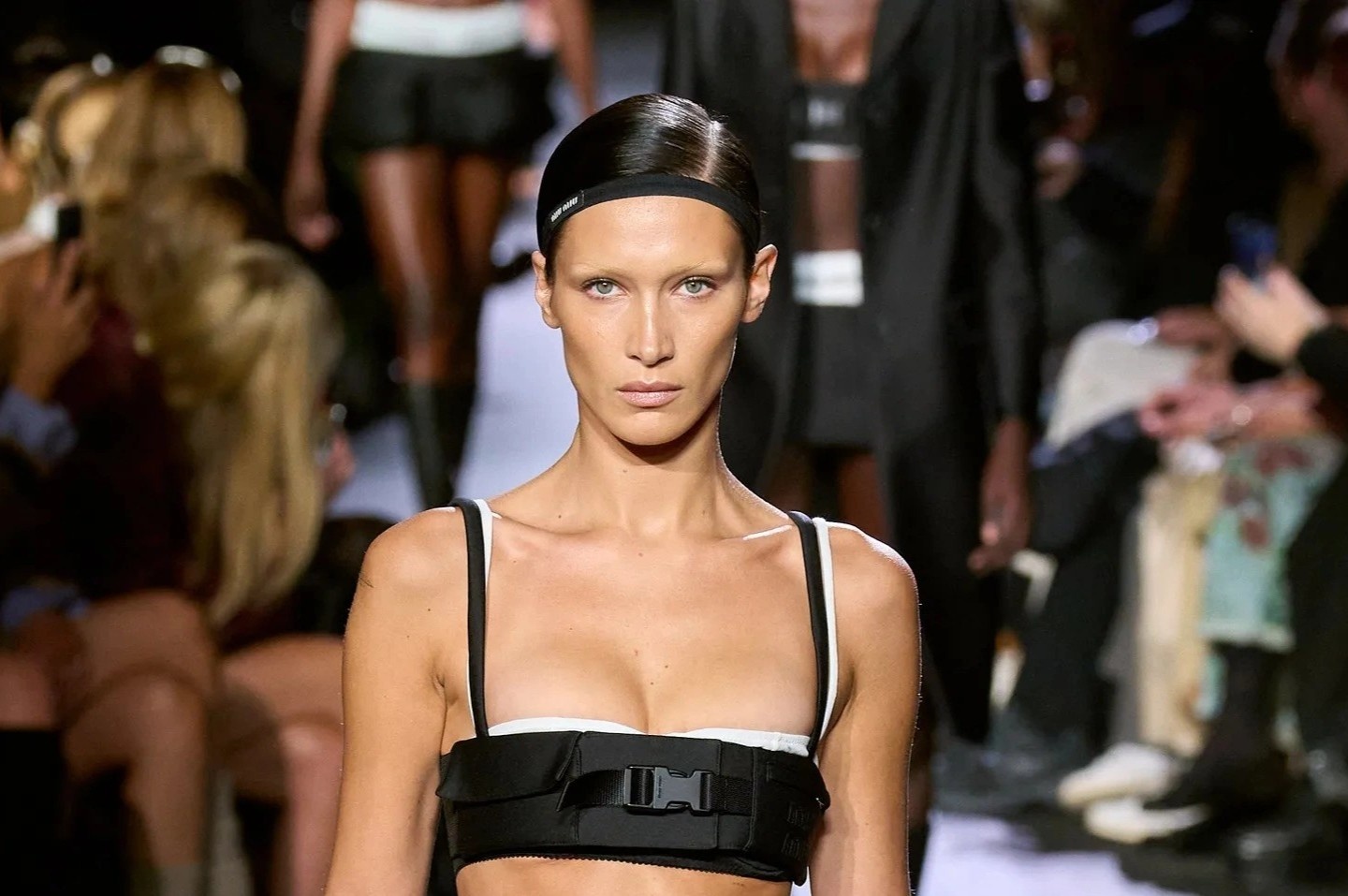 Kieu trang phuc se xuat hien khap moi noi nam 2023 hinh anh