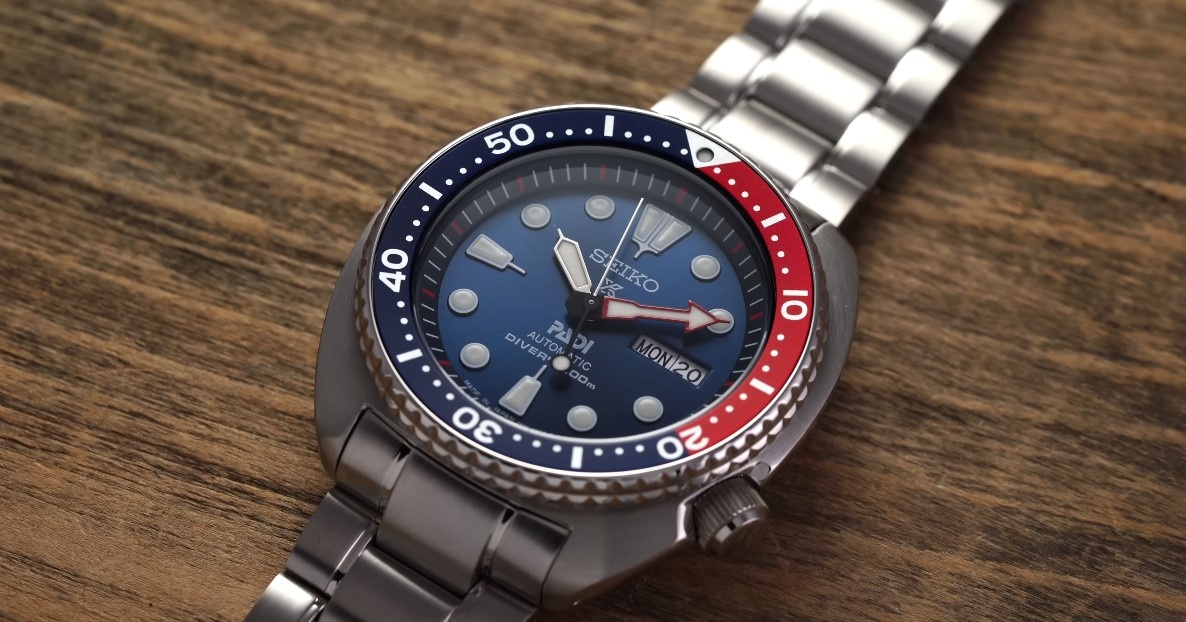 Mau dong ho phu hop voi hoat dong ngoai troi hinh anh