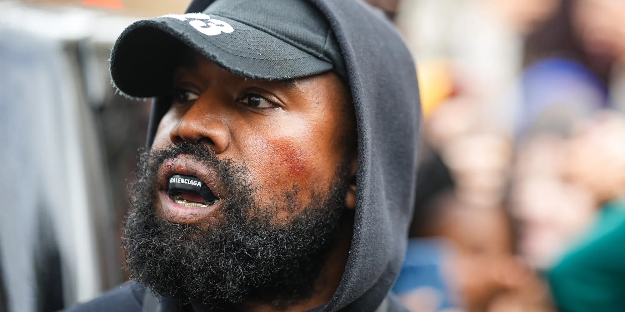 ban giay yeezy anh 1