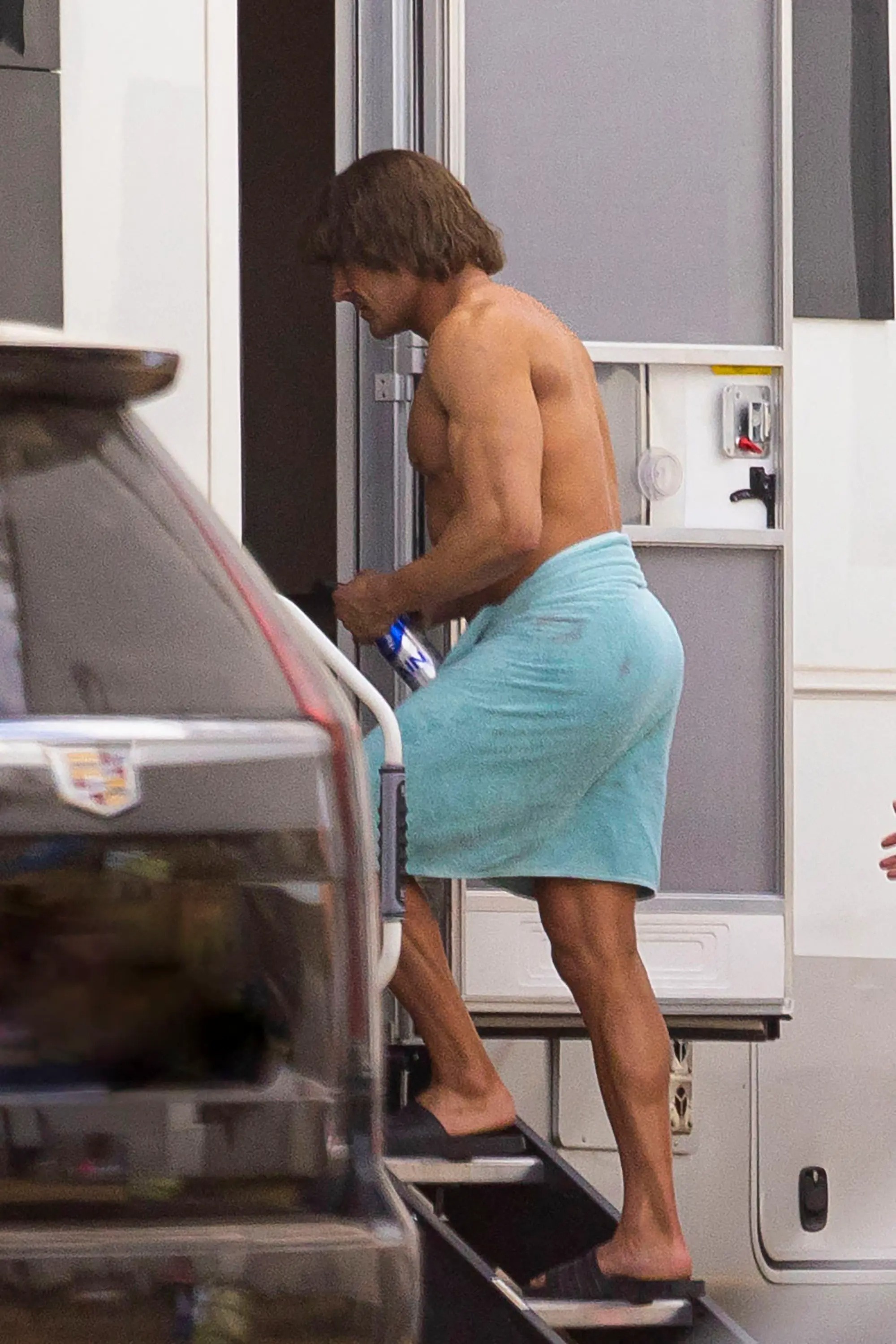 cơ bắp Zac Efron ảnh 2 co bap Zac Efron anh 2