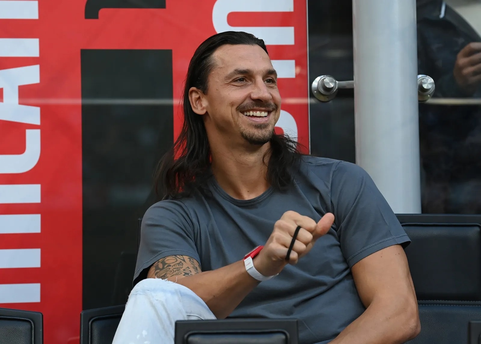 ibrahimovic dong ho anh 2