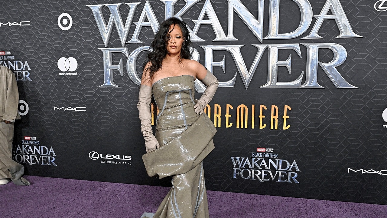 Hailey Bieber mac dep anh 8