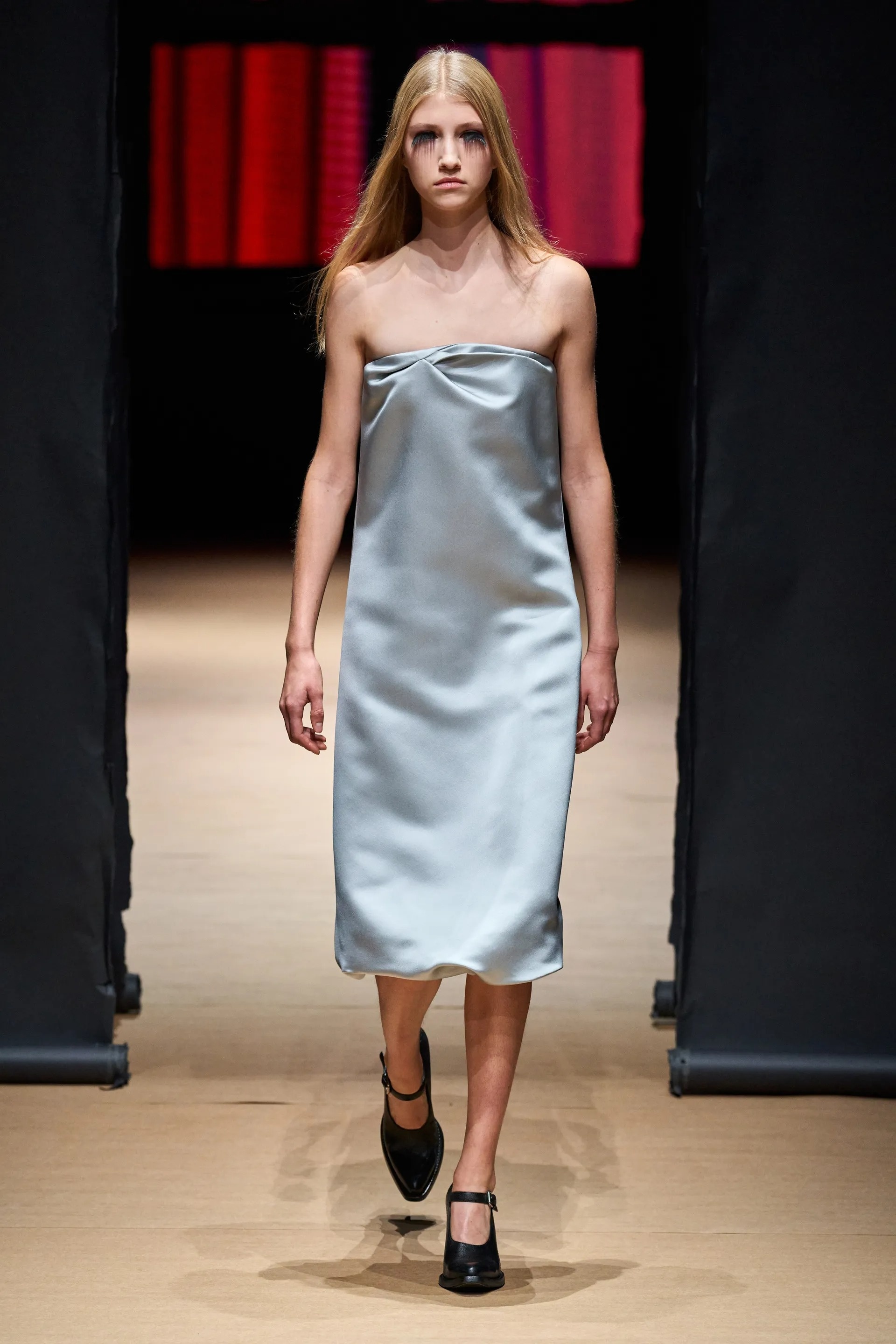 váy cúp ngực ảnh 4 vay cup nguc anh 4