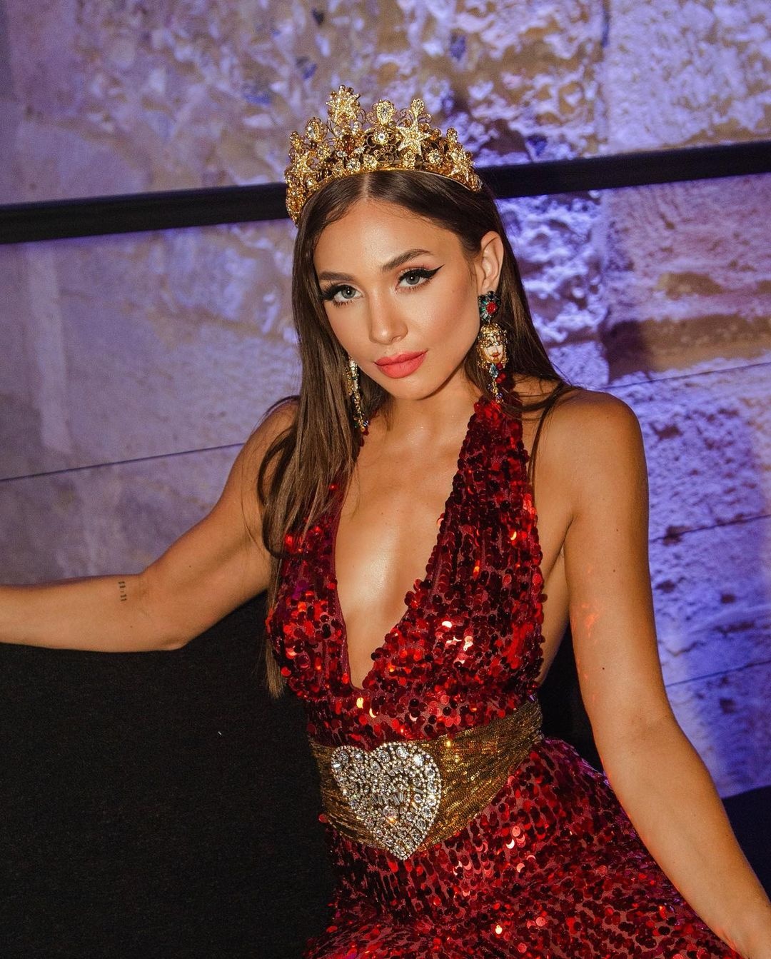 nguoi mau sieu giau anh 8