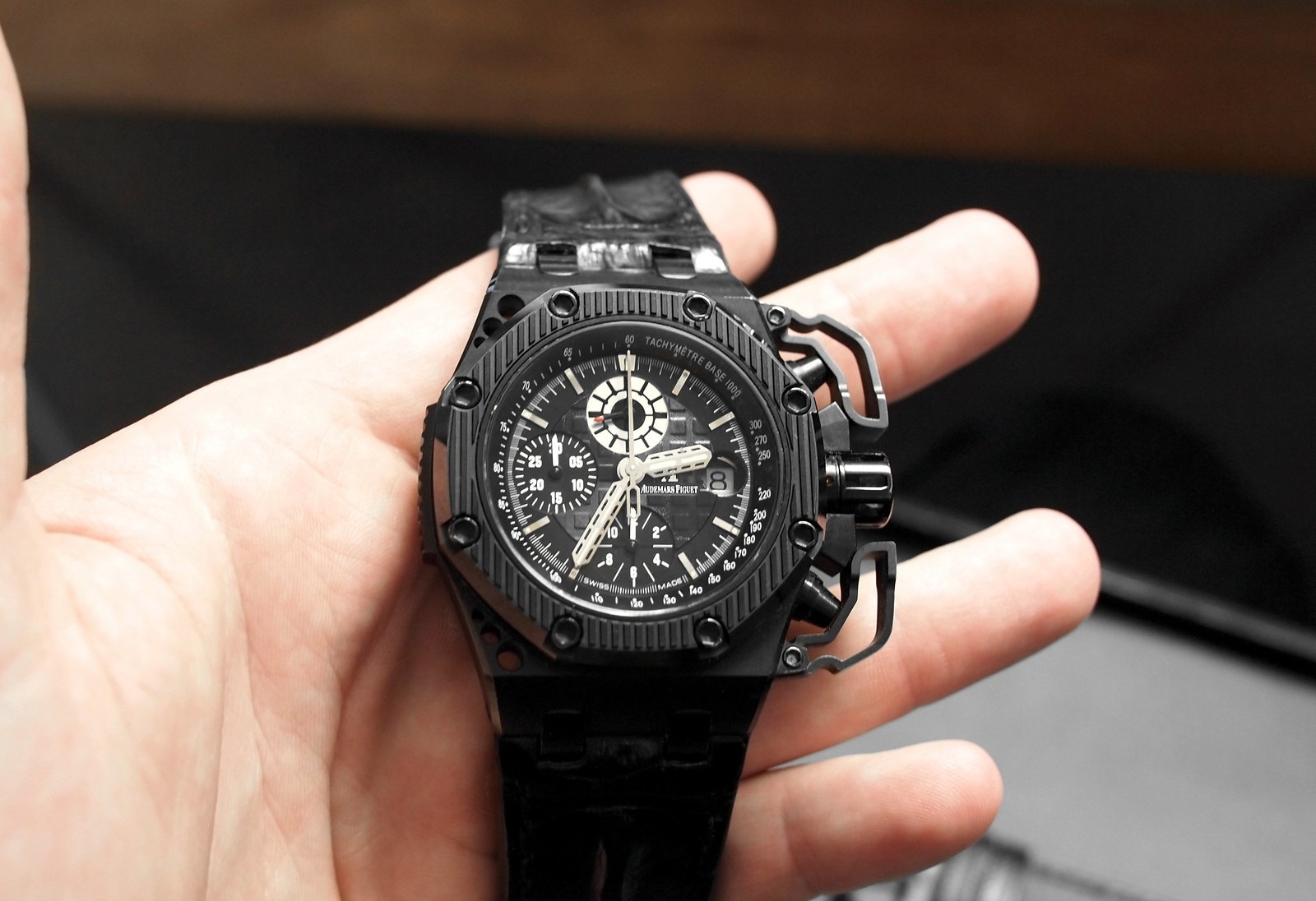 Gerard Pique giai nghe anh 6