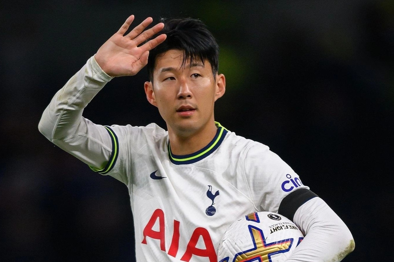 Gu chon dong ho cua Son Heung-min hinh anh