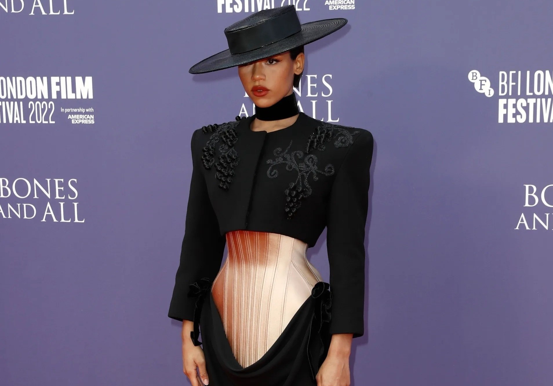 taylor russell mao hiem anh 6