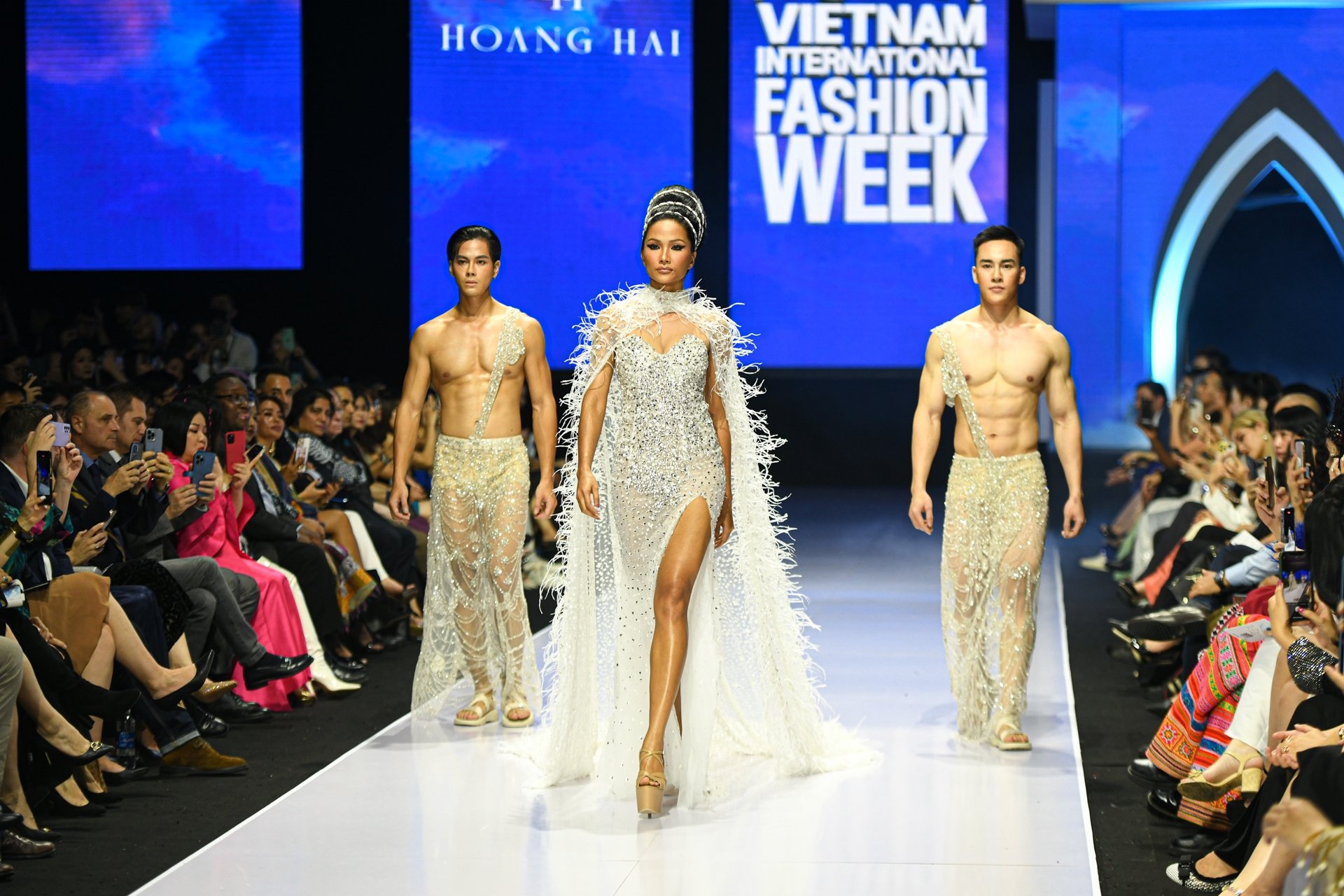 nguoi mau viet anh 11