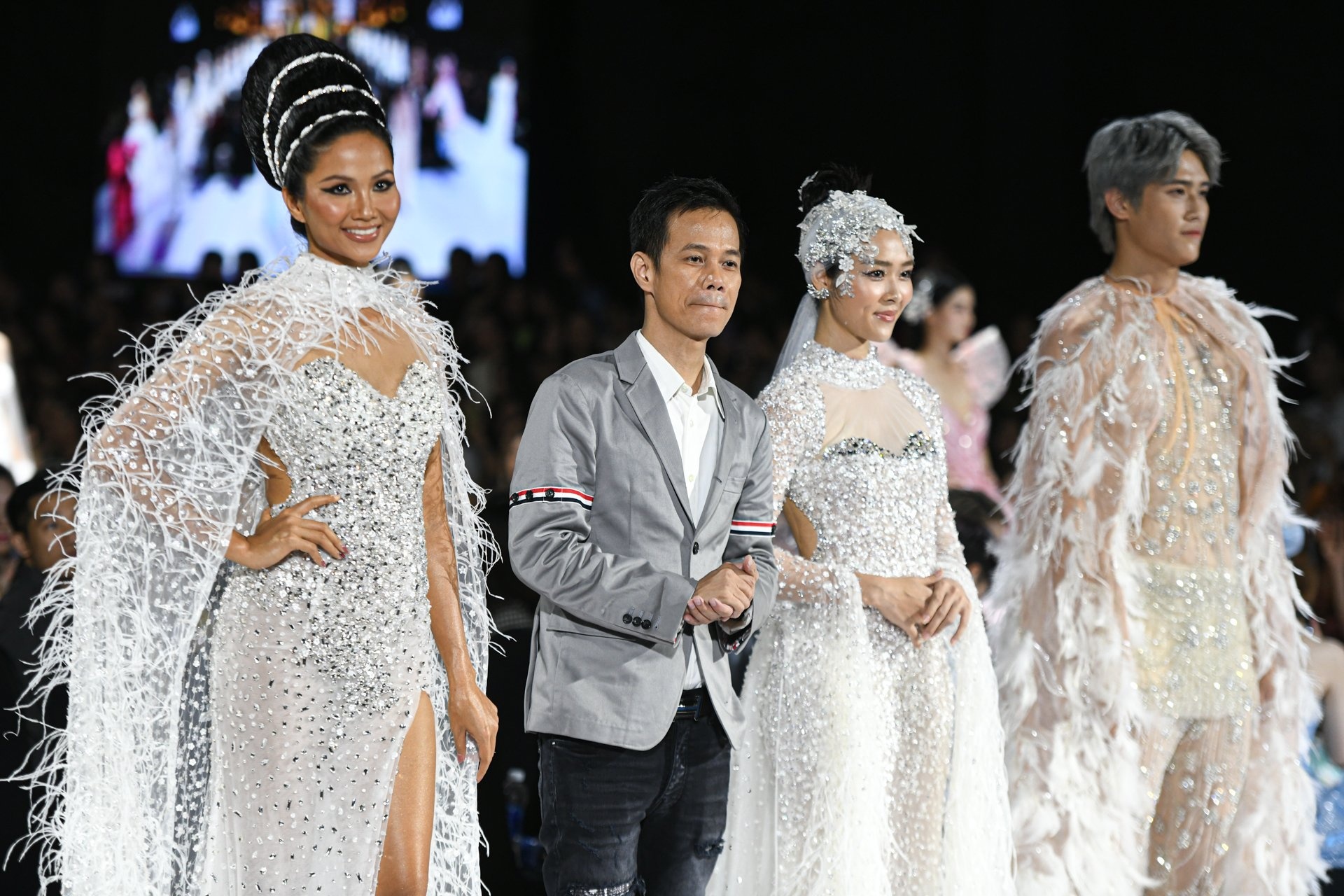 nguoi mau viet anh 12