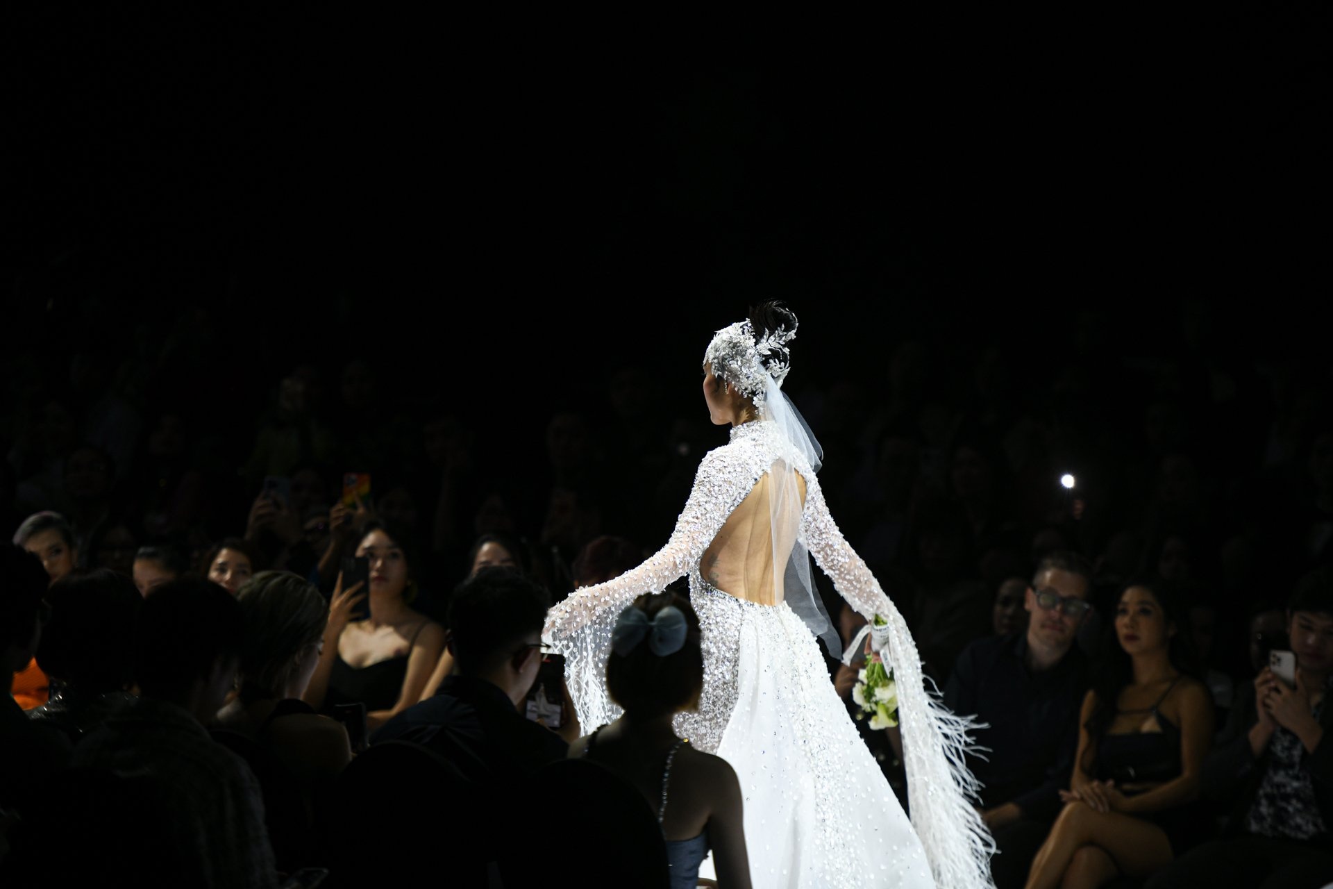 nguoi mau viet anh 7