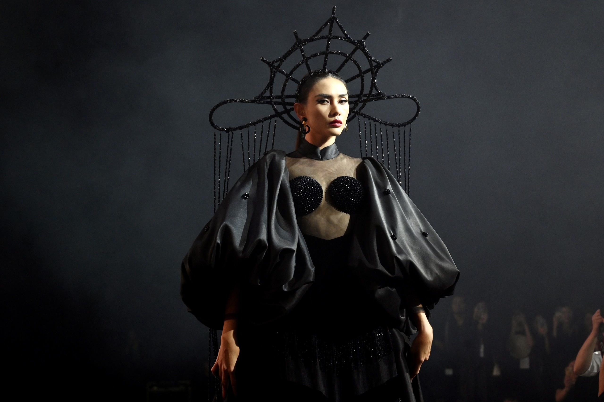 Hoang Yen goi cam anh 3