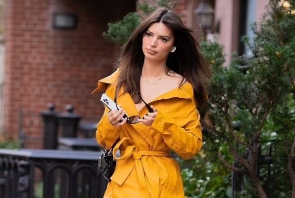 Khi Emily Ratajkowski khong goi cam hinh anh
