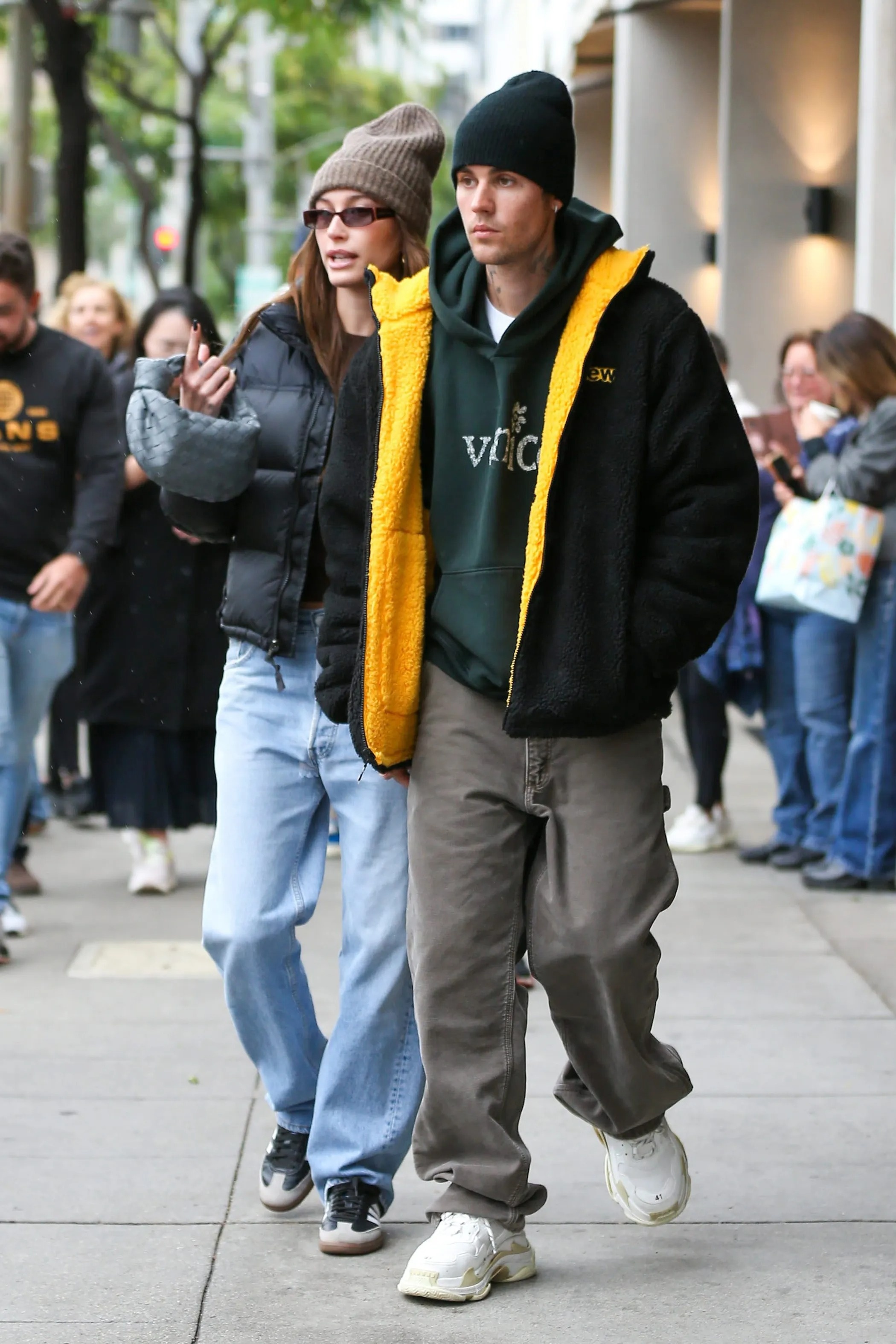 kendall jenner mac ao phao anh 10