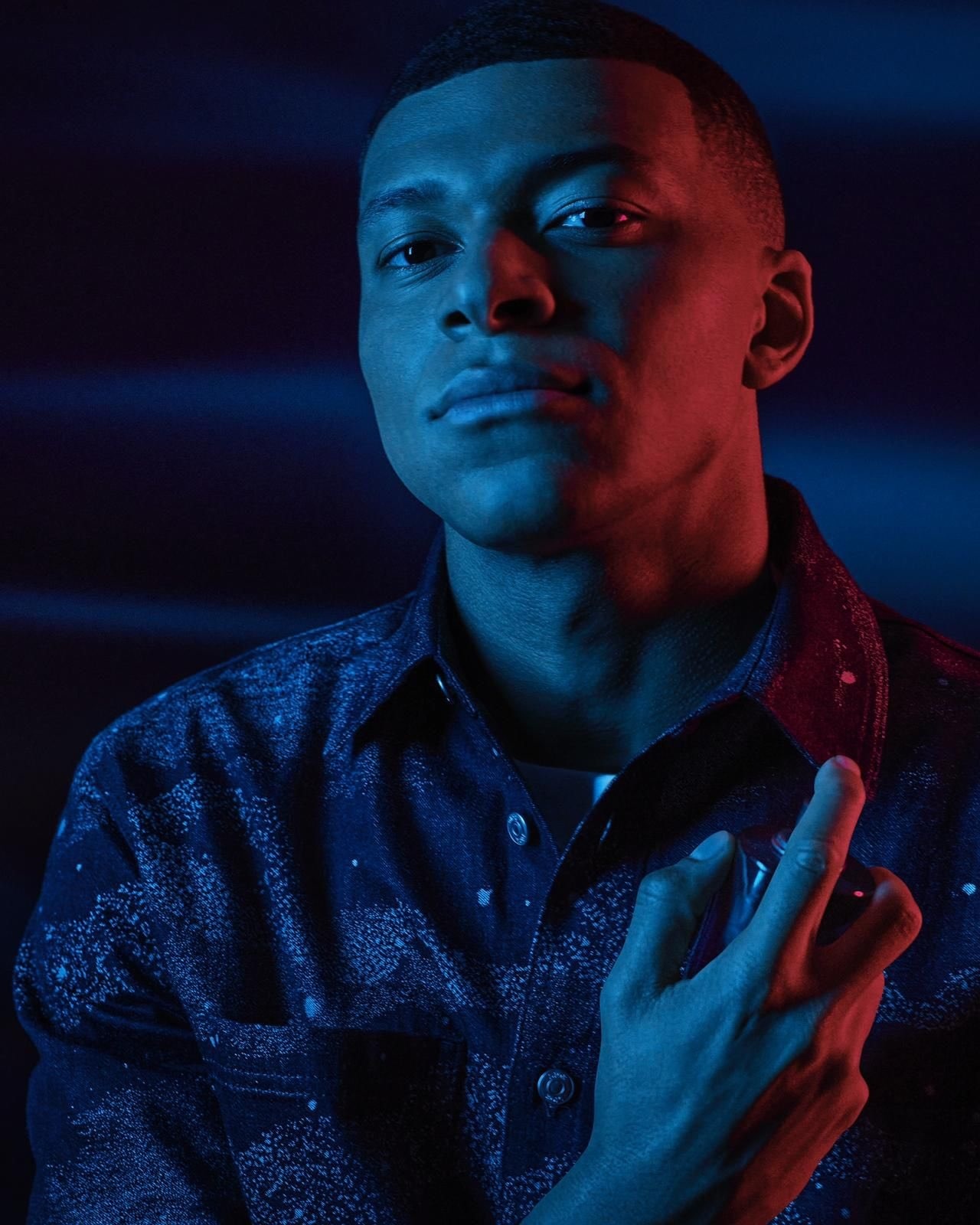 Kylian Mbappe thời trang ảnh 4 Kylian Mbappe thoi trang anh 4