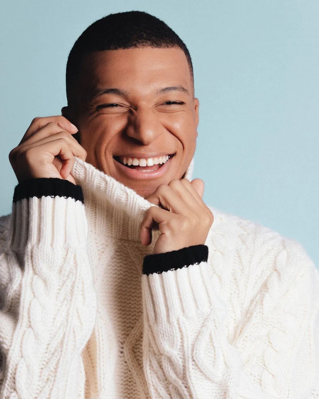 Kylian Mbappe thời trang ảnh 3 Kylian Mbappe thoi trang anh 3