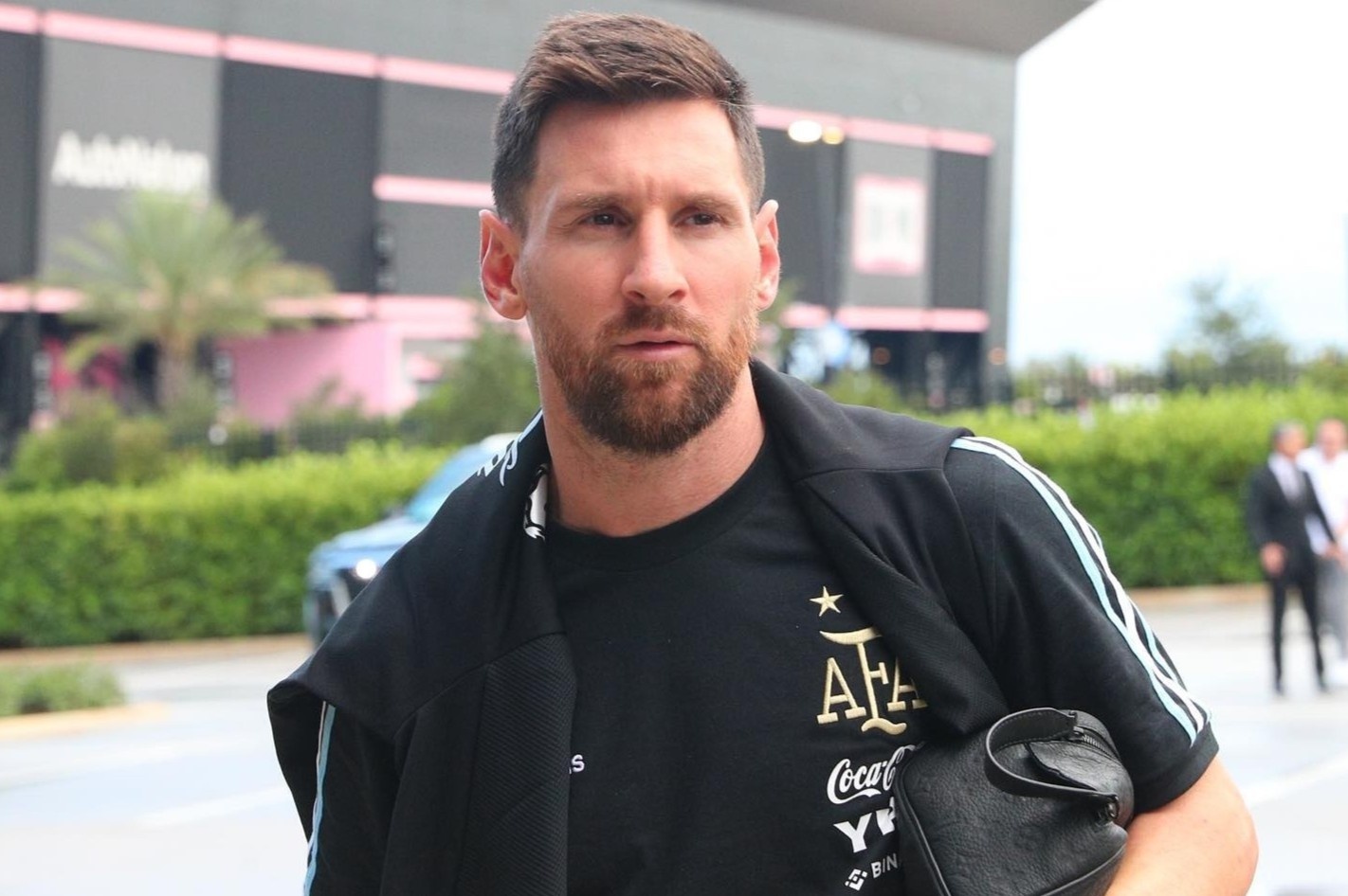 Messi kiem bon tien nho nganh thoi trang hinh anh