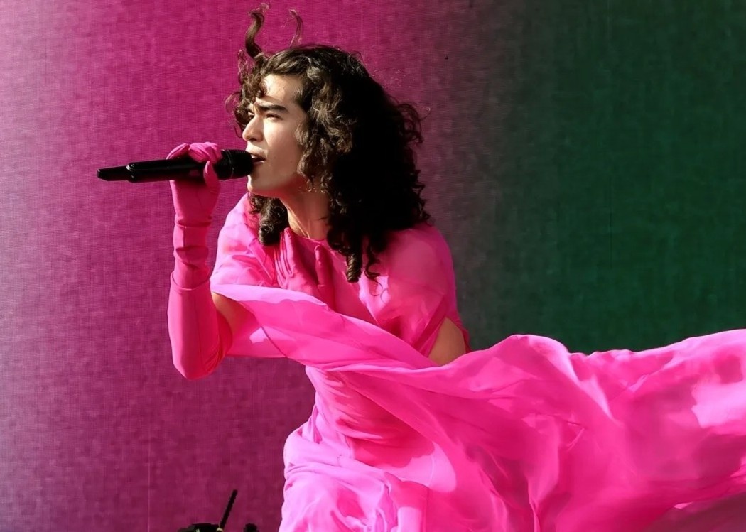 Sao nam mac vay dep nhat nam 2022 hinh anh