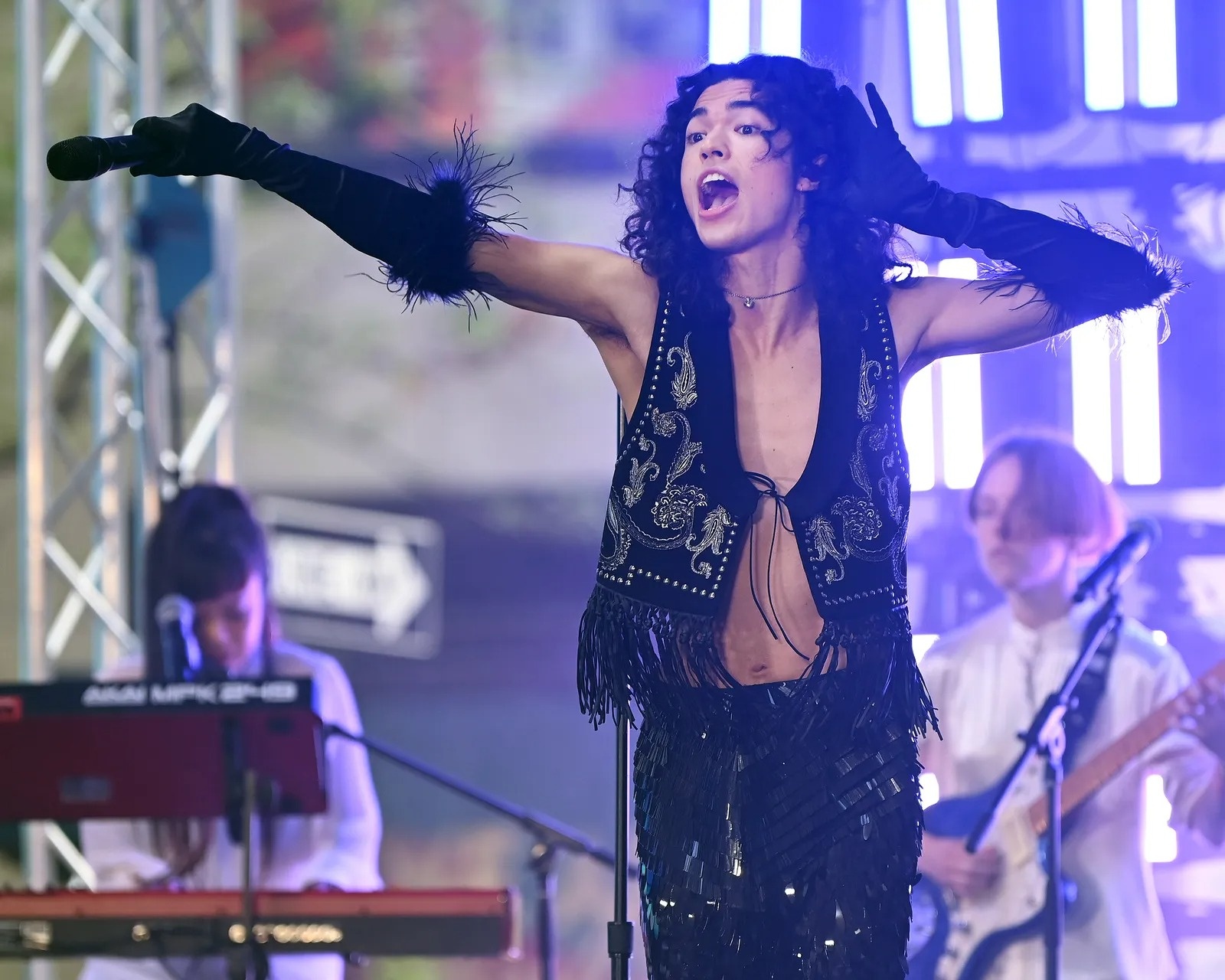 sao nam mac vay anh 6