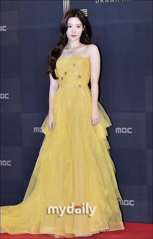 sao váy cúp ngực ảnh 10 sao vay cup nguc anh 10