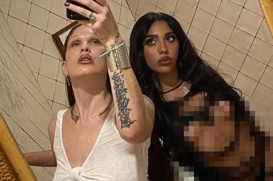 Con gai Madonna mac mau vay rach di nghi hinh anh