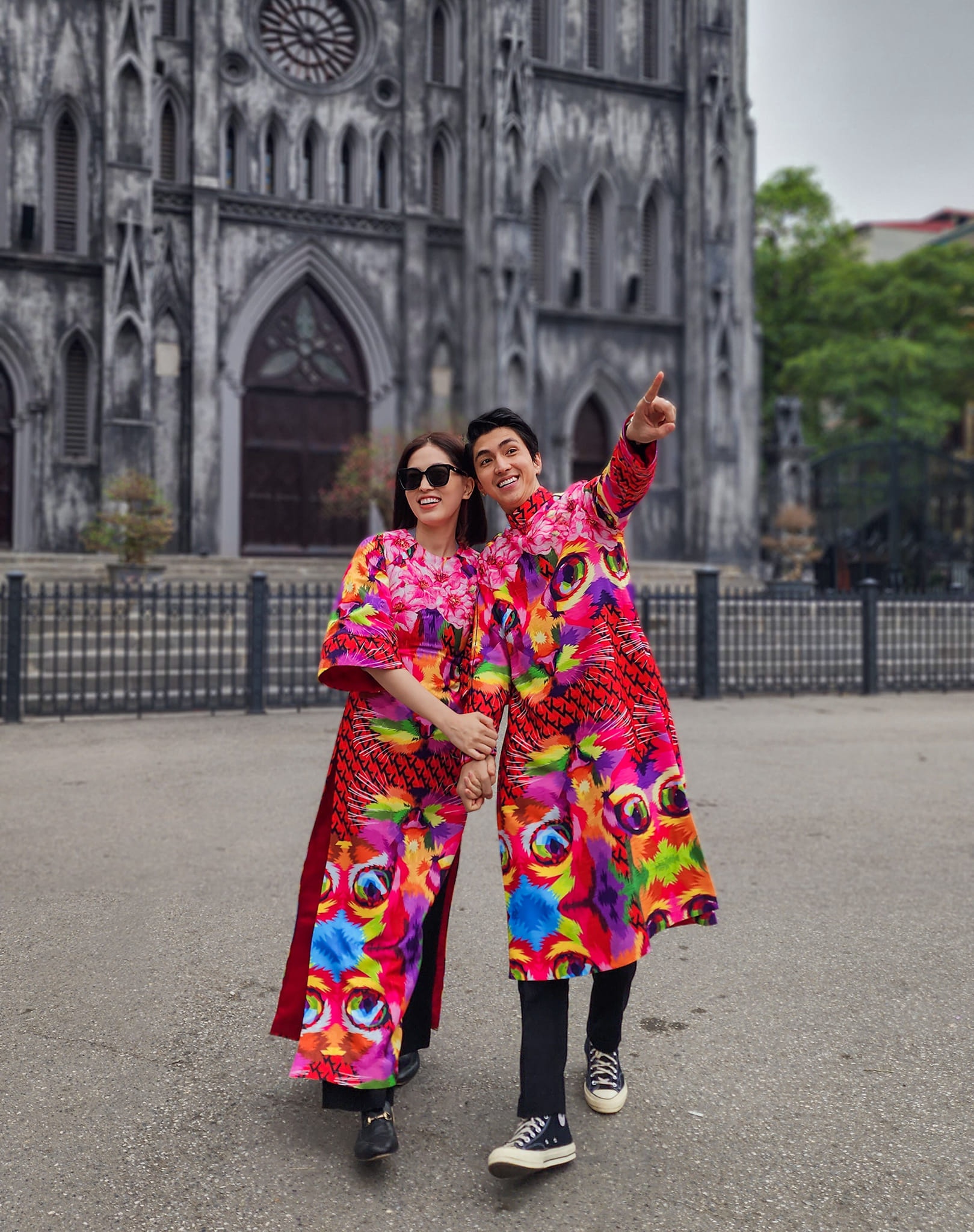 sao mặc con mèo ảnh 1 sao mac con meo anh 1