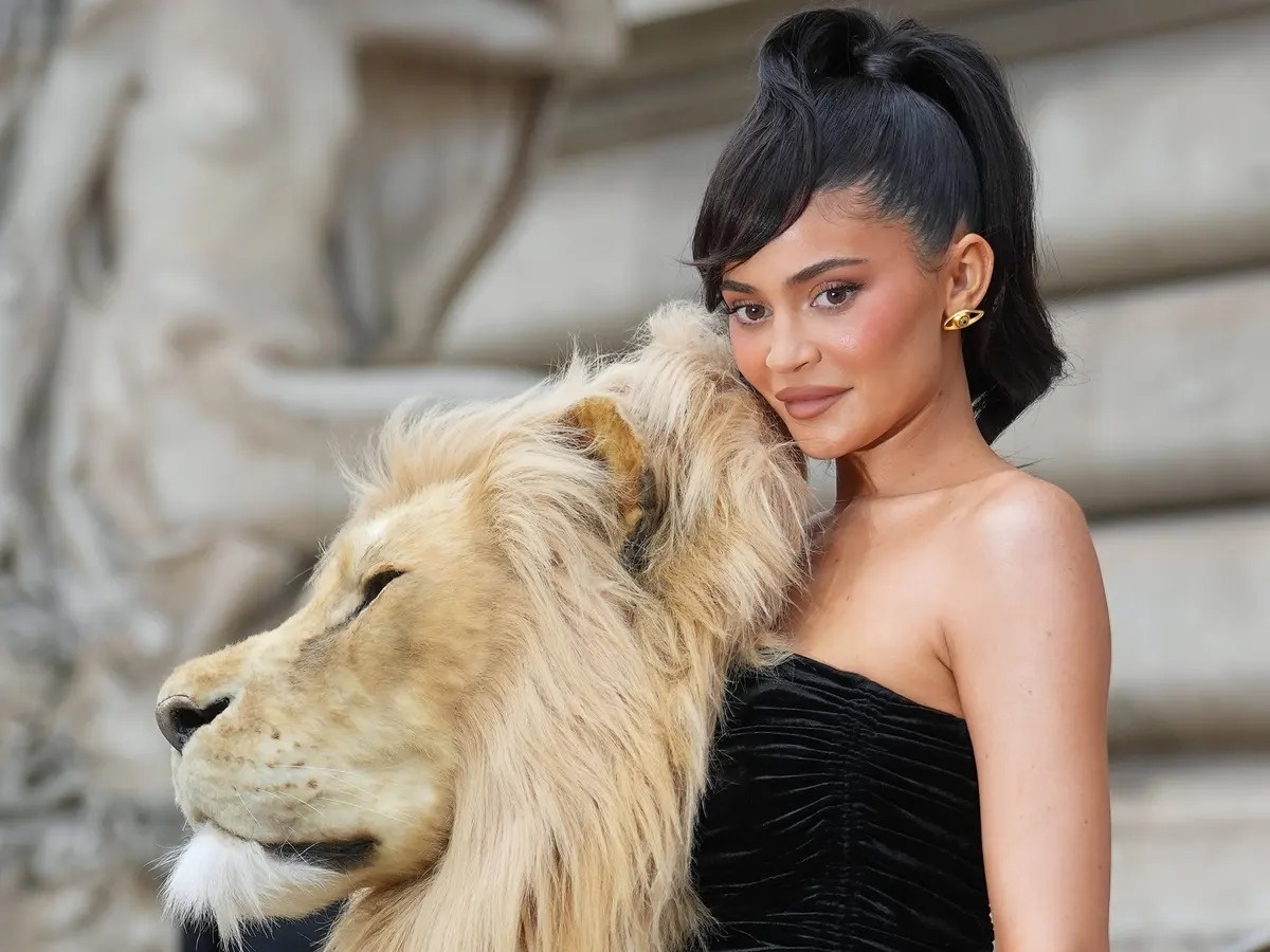 kylie vay su tu anh 1