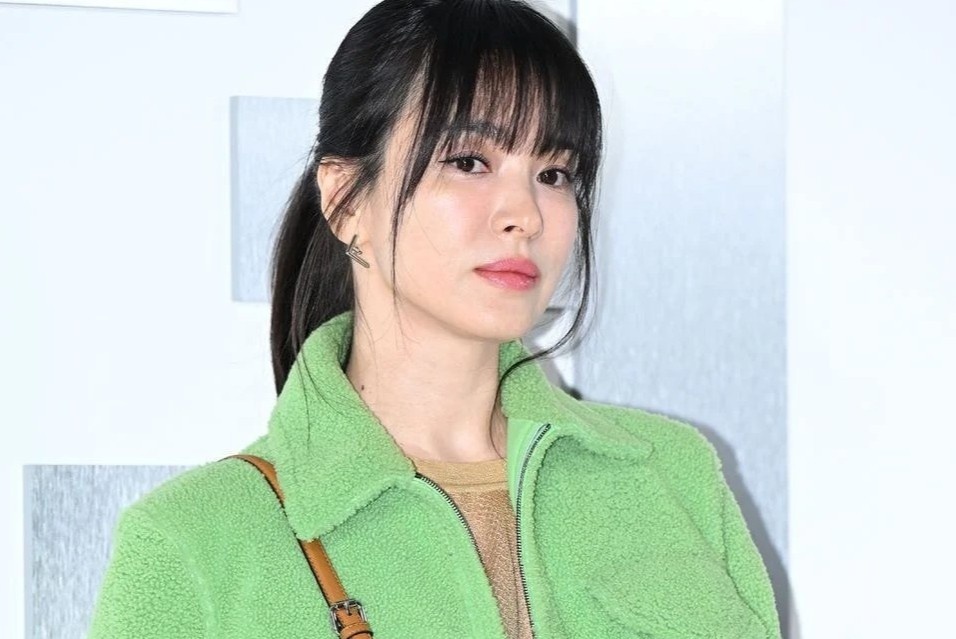 Song Hye Kyo thu hut su chu y hinh anh