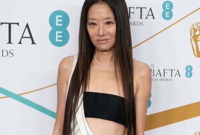 Phong cach tao bao cua Vera Wang o tuoi 74 hinh anh