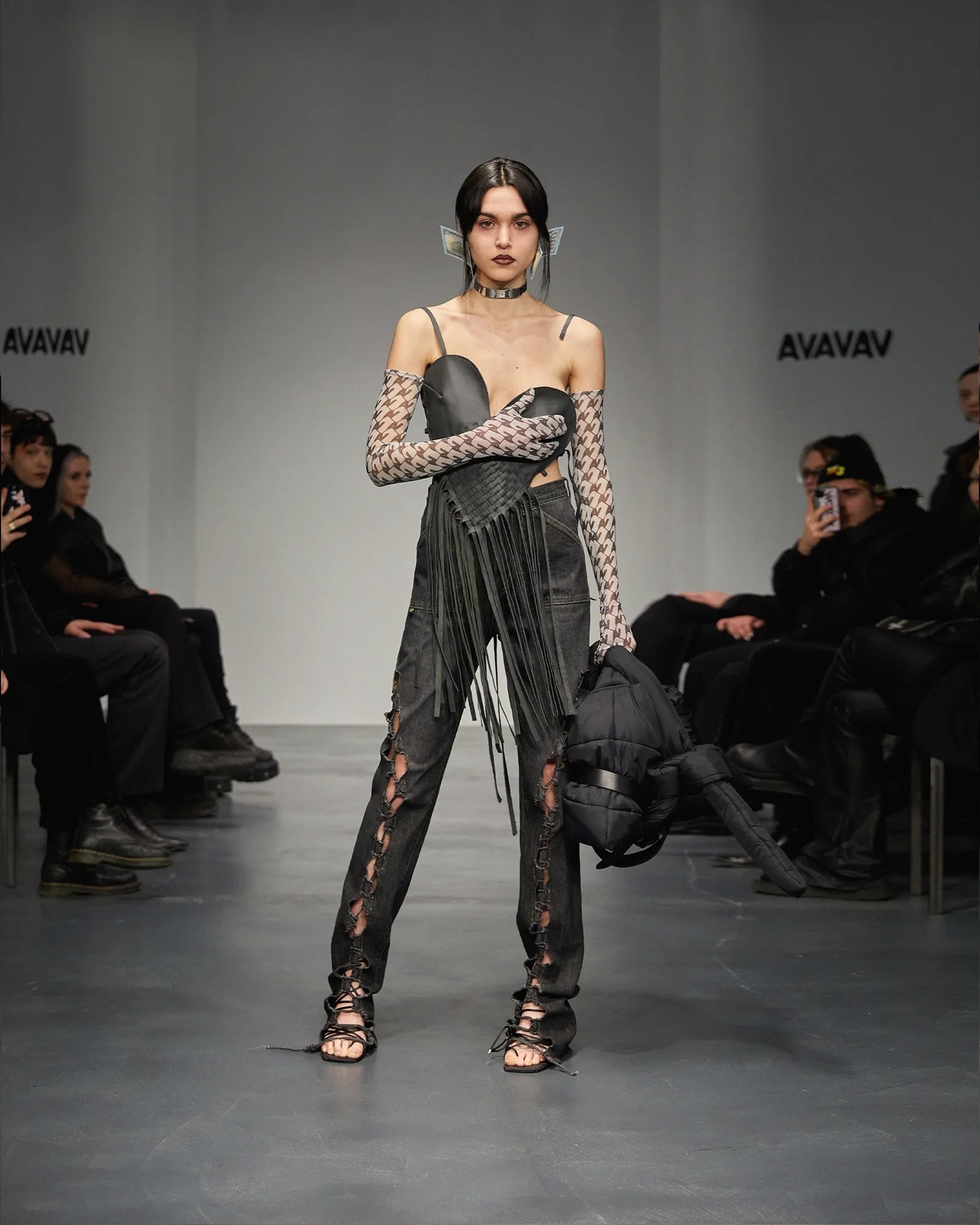 người mẫu xé đồ ảnh 8 nguoi mau xe do anh 8