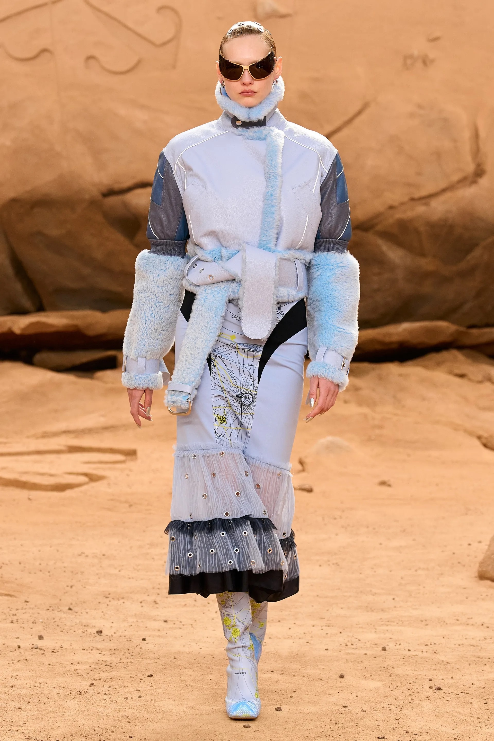 naomi campbell tha rong anh 20