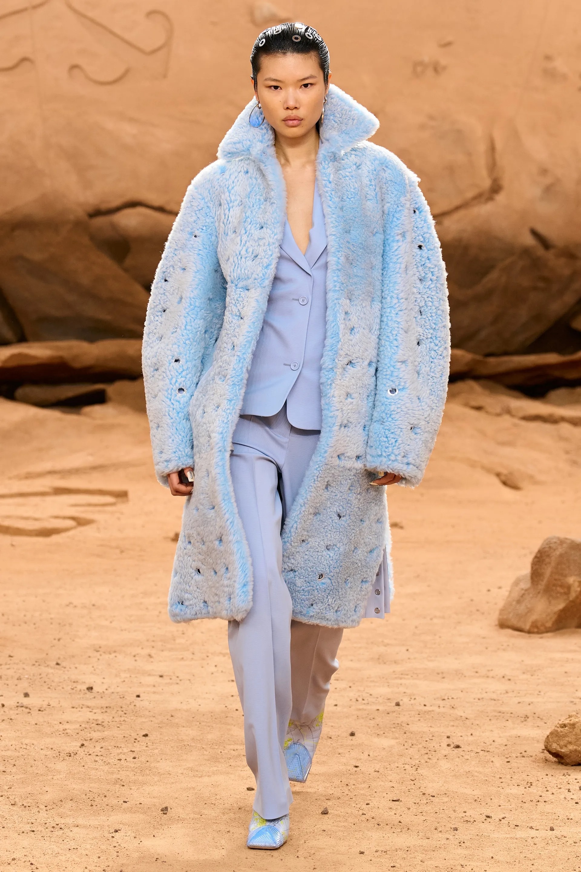 naomi campbell tha rong anh 19