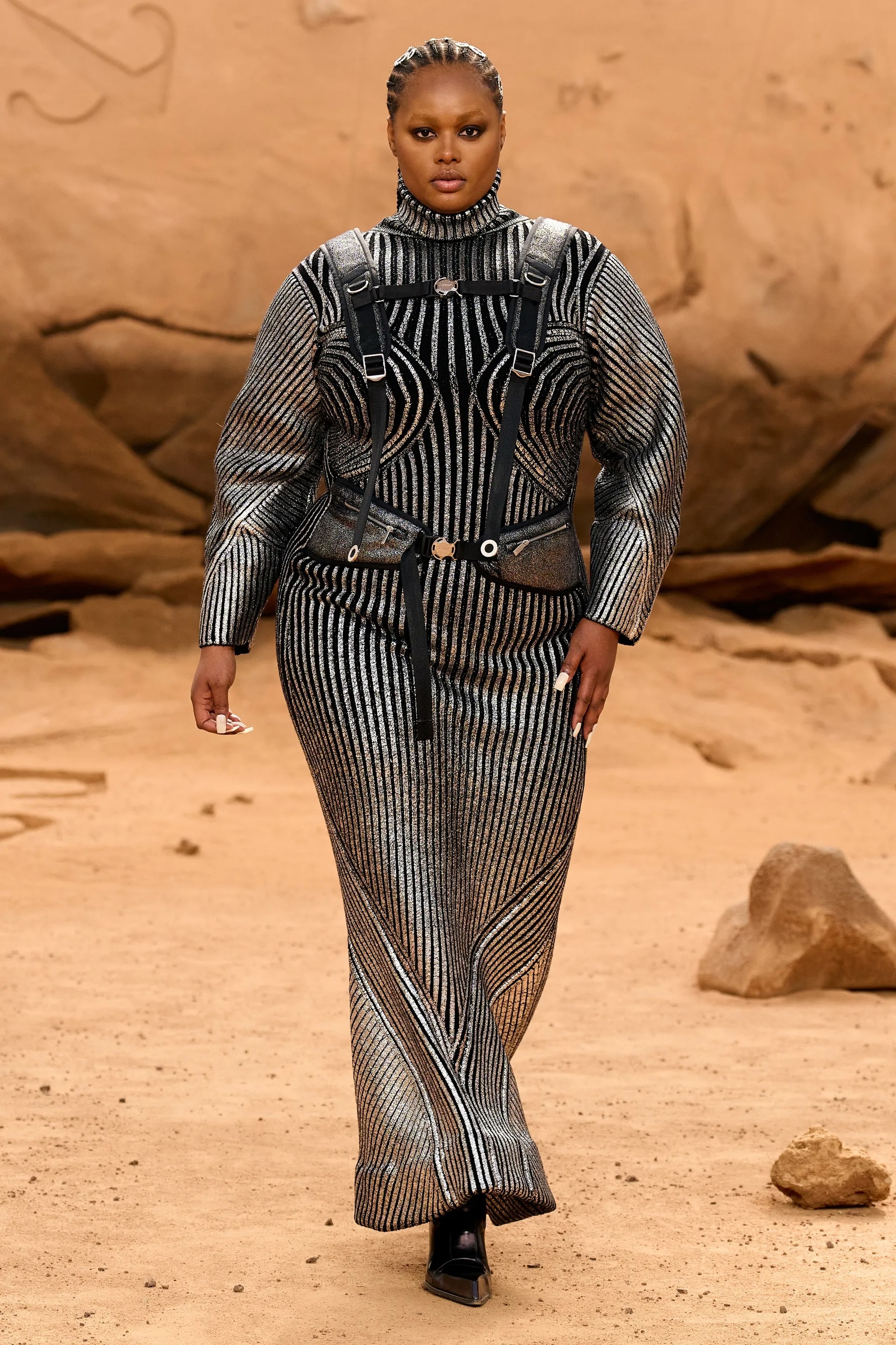 naomi campbell tha rong anh 15