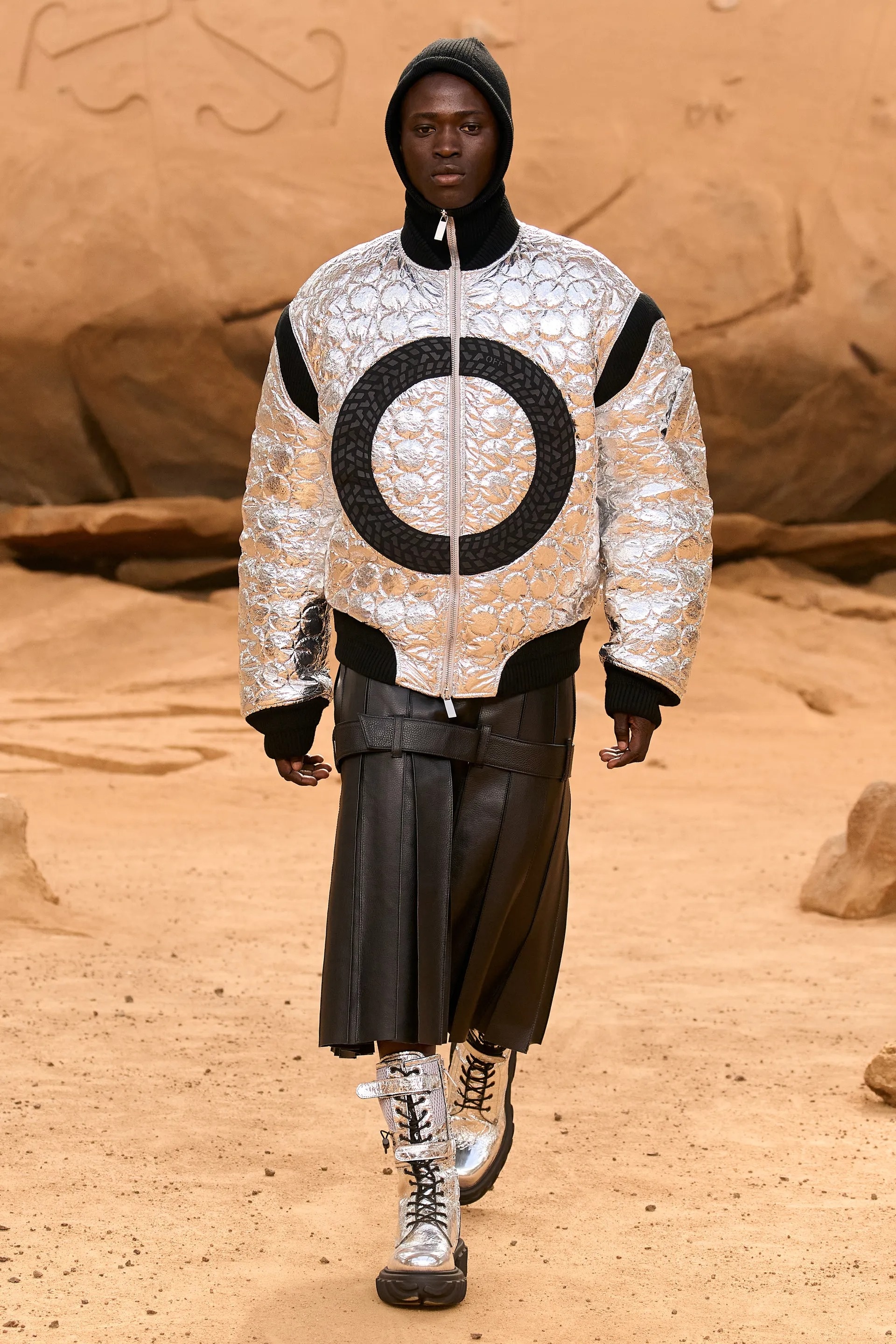 naomi campbell tha rong anh 18