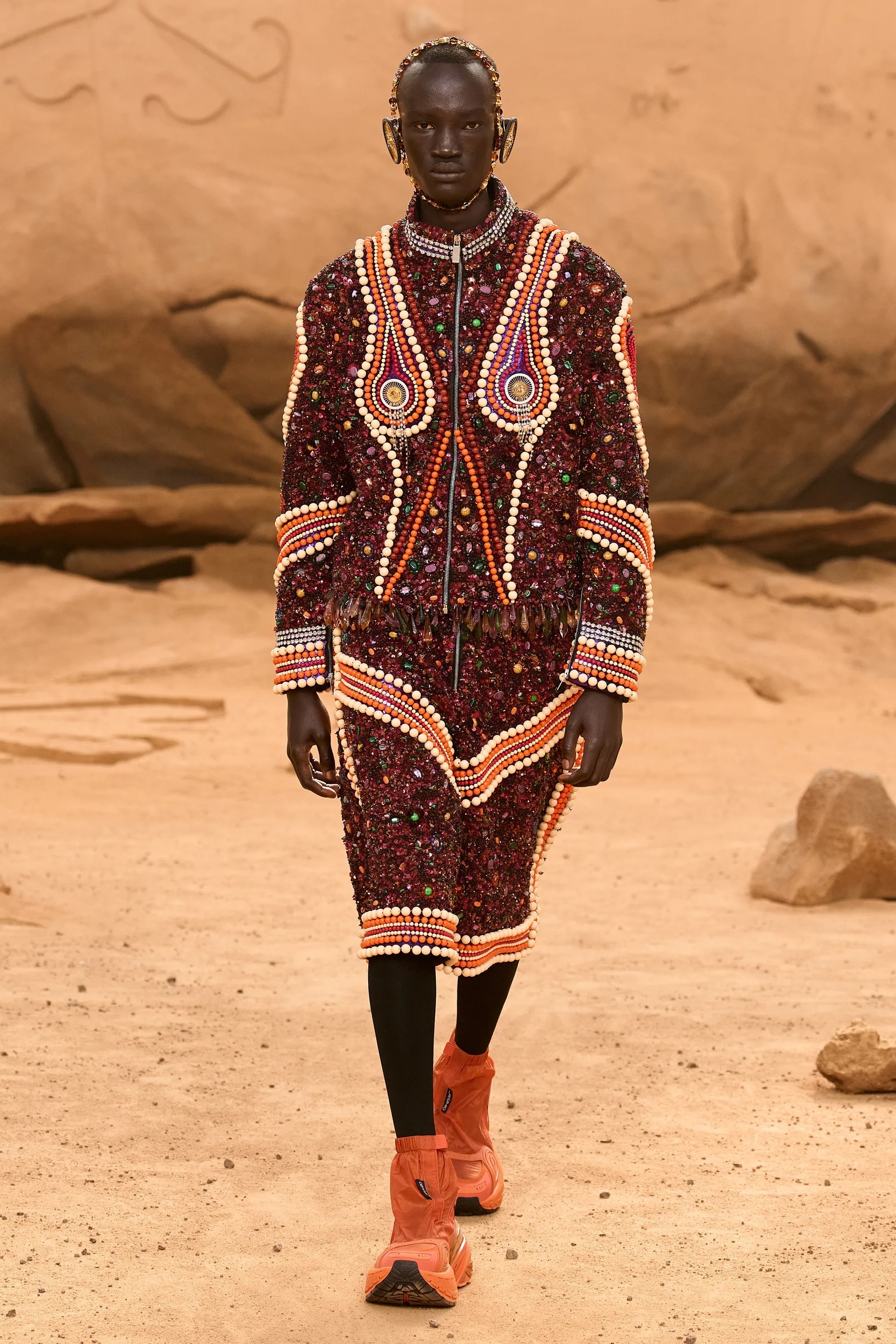 naomi campbell tha rong anh 17