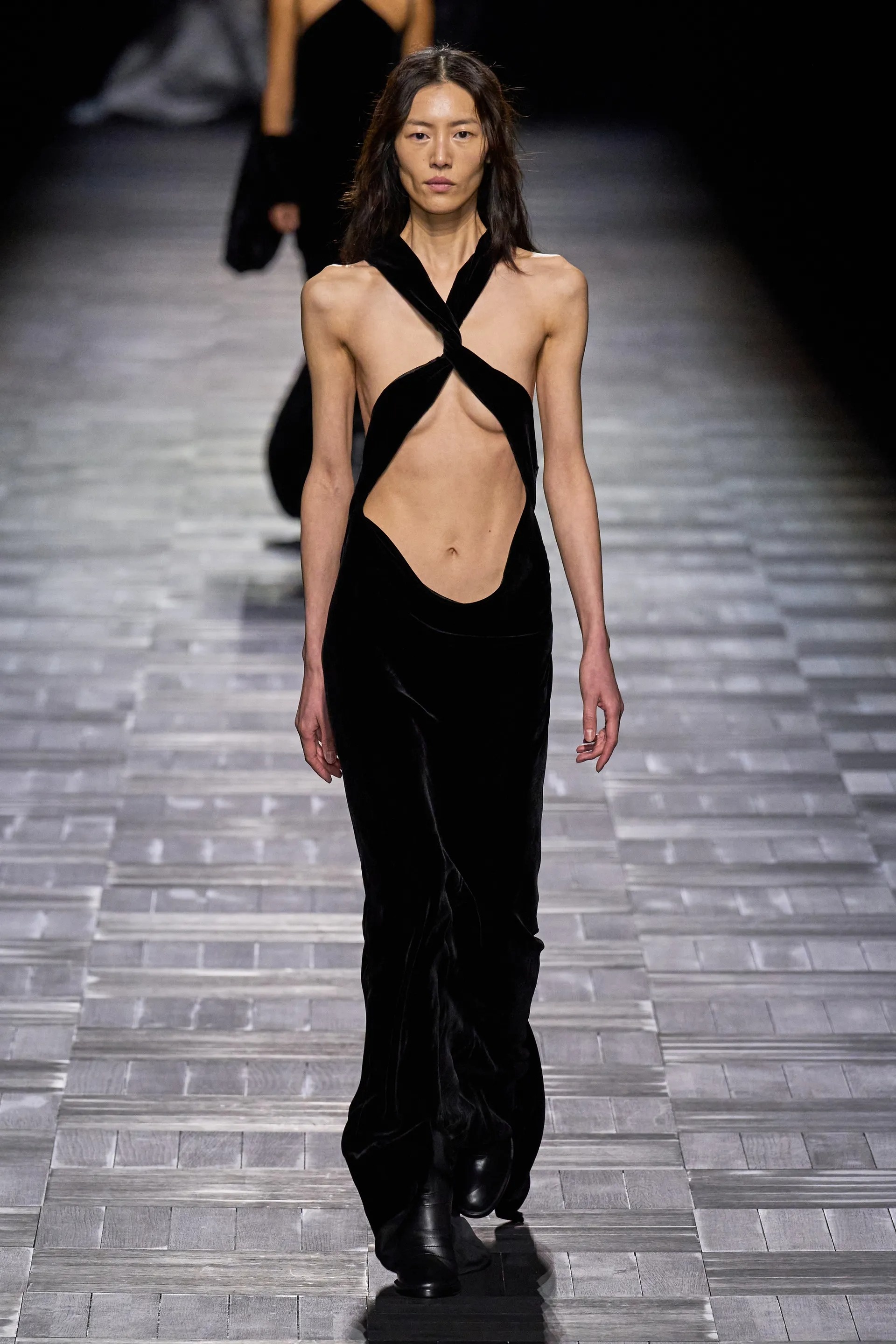 trang phuc ho hang anh 5