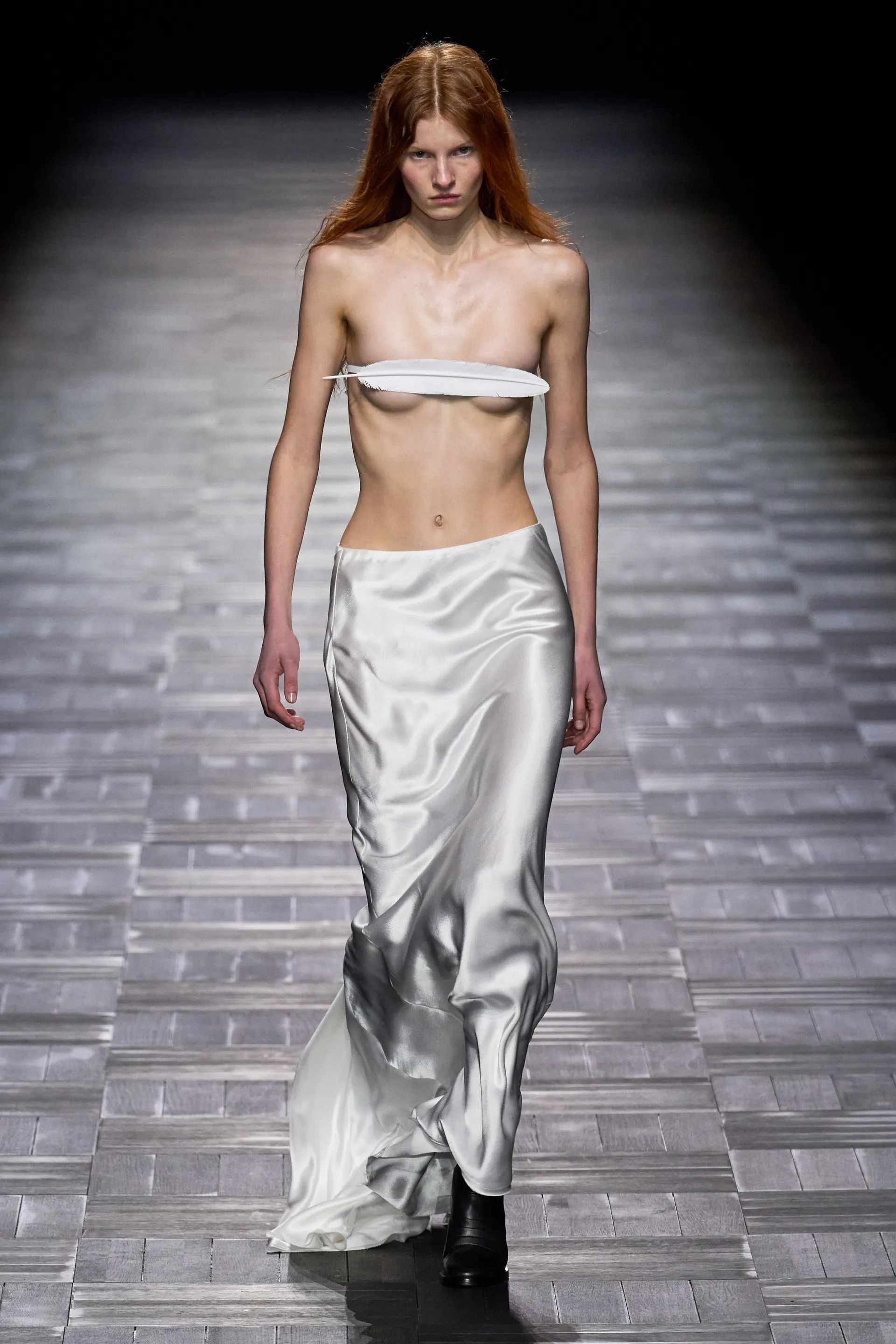 trang phuc ho hang anh 6