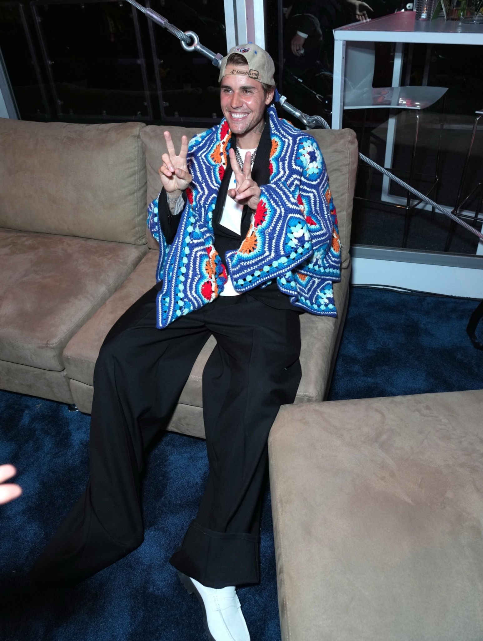 Justin Bieber luom thuom anh 1