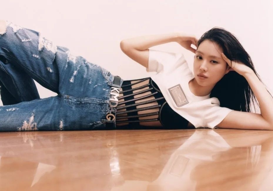 son naeun mac corset anh 3