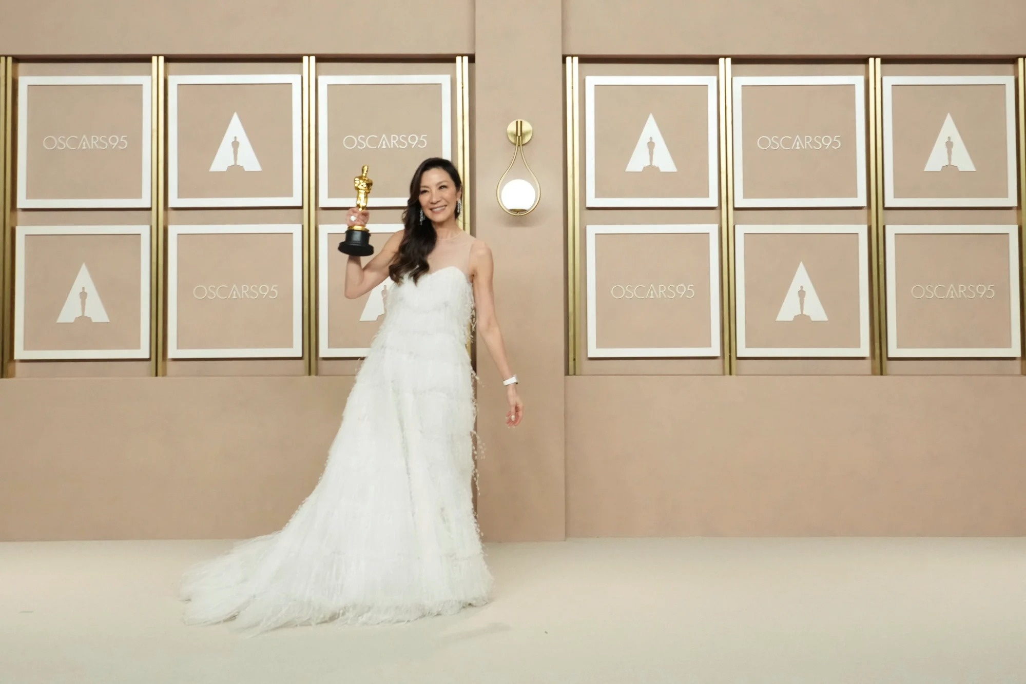 vay cuoi tao bao anh 2