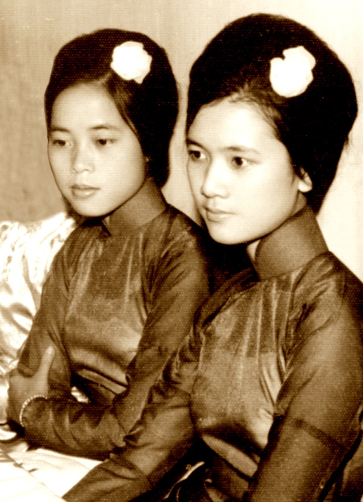 áo dài xuyên thấu ảnh 2 ao dai xuyen thau anh 2