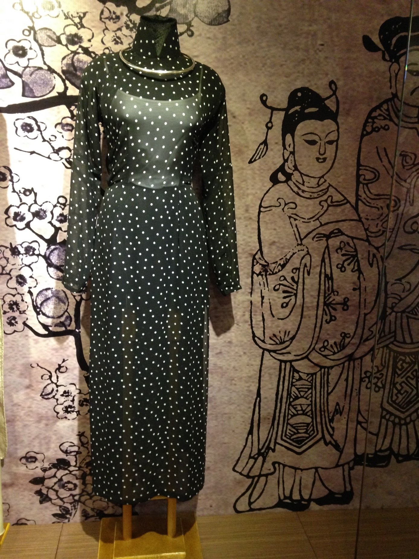 áo dài xuyên thấu ảnh 3 ao dai xuyen thau anh 3