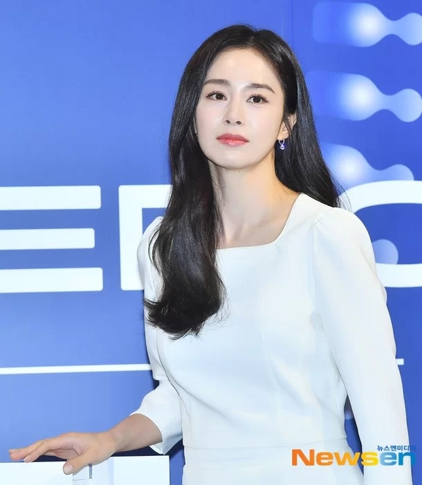 Kim Tae Hee 43 tuoi anh 4