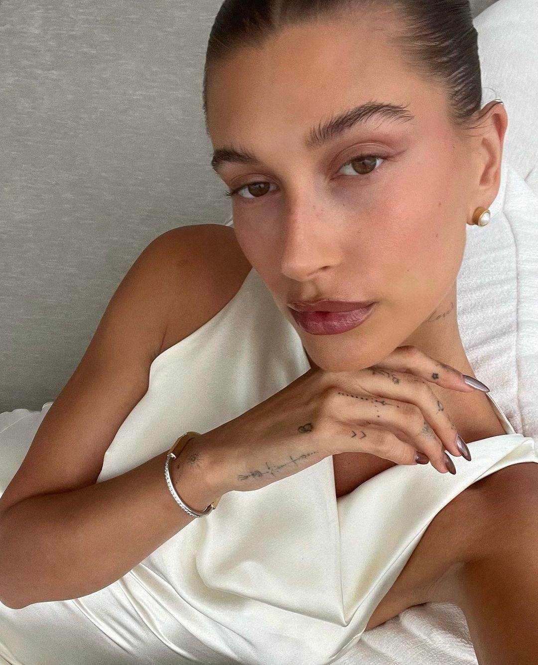 hailey bieber khó khăn ảnh 1 hailey bieber kho khan anh 1