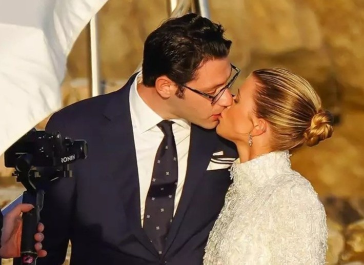 Nguoi mau Sofia Richie va chong sap cuoi tinh tu ben bai bien hinh anh