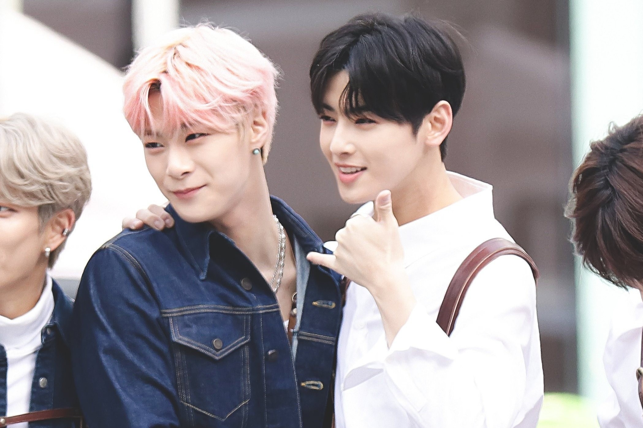 La thu 'Em co dang yen giac?' cua Cha Eun Woo gui Moonbin gay xuc dong hinh anh